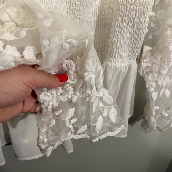 ARULA White Floral Lace Sleeve Blouse - Picture 4 of 7